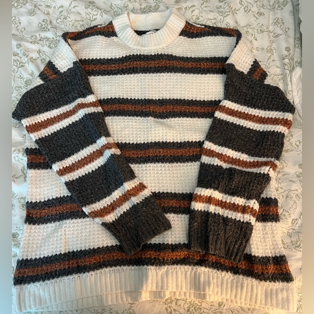 American eagle oversized sweater